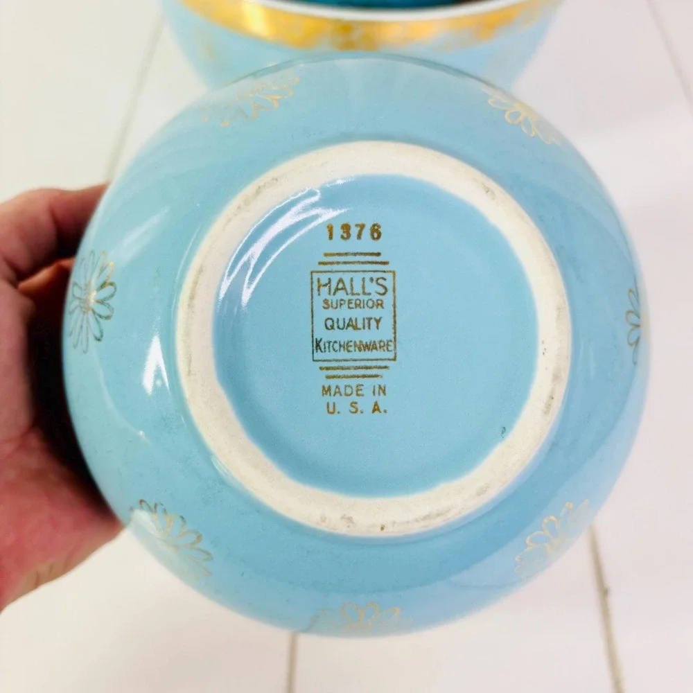 Vintage Hall China Nesting Bowls, Blue and Gold Daisy, Set of 3